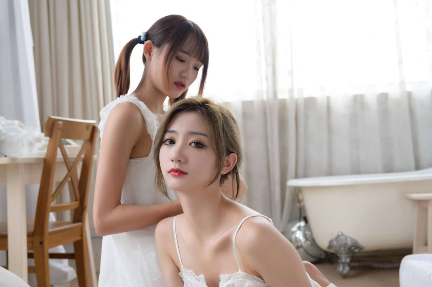 图片[4]-【免费】弹尤克里里的双马尾齐刘海女孩【35P】20024-小李街拍