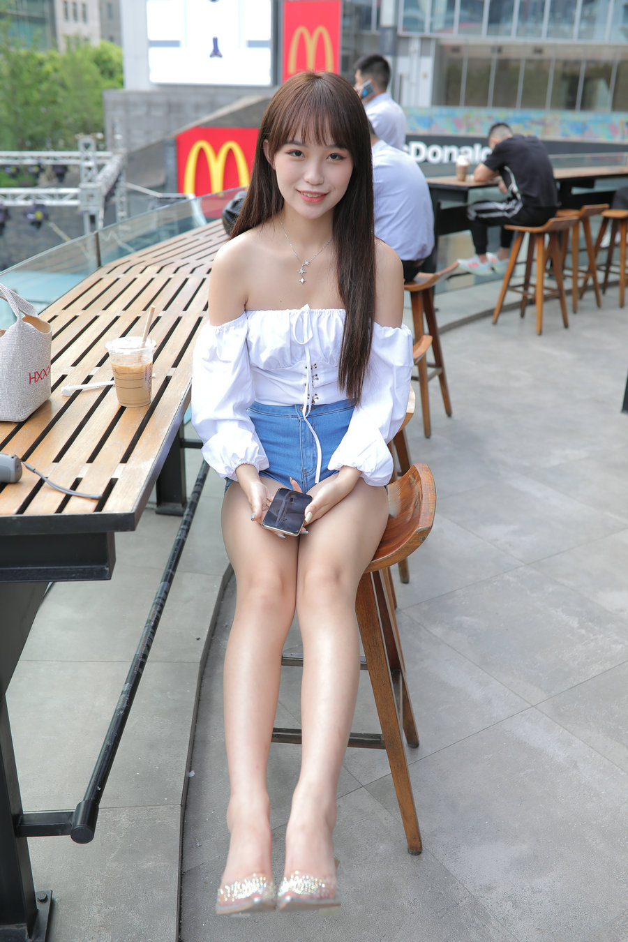 图片[1]-J2175 419P12V-19.6GB-小李街拍