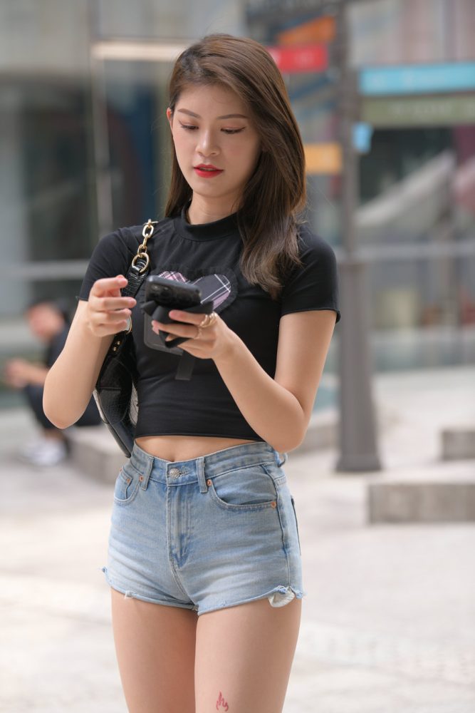 J1975 344P-7.75GB-小李街拍