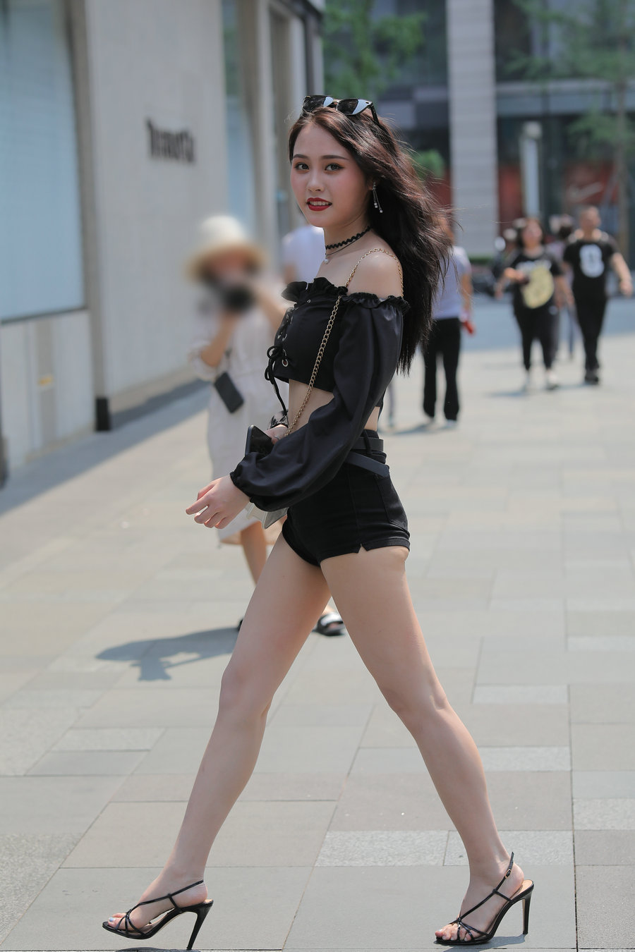 图片[1]-J1364 285P4V-14.0GB-小李街拍