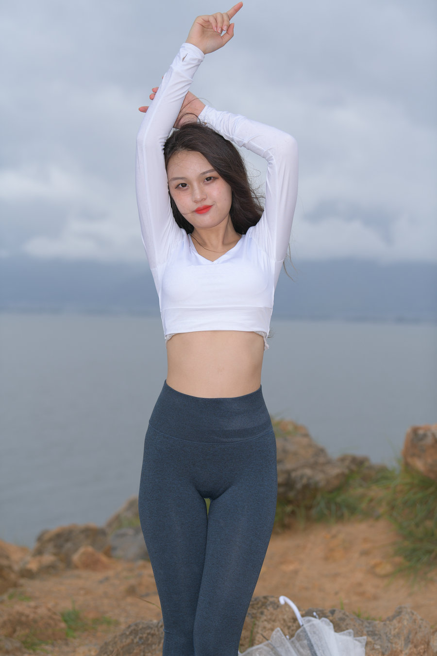 图片[1]-深蓝色瑜伽裤甜美女孩 J1320 514P2V-17.5GB-小李街拍