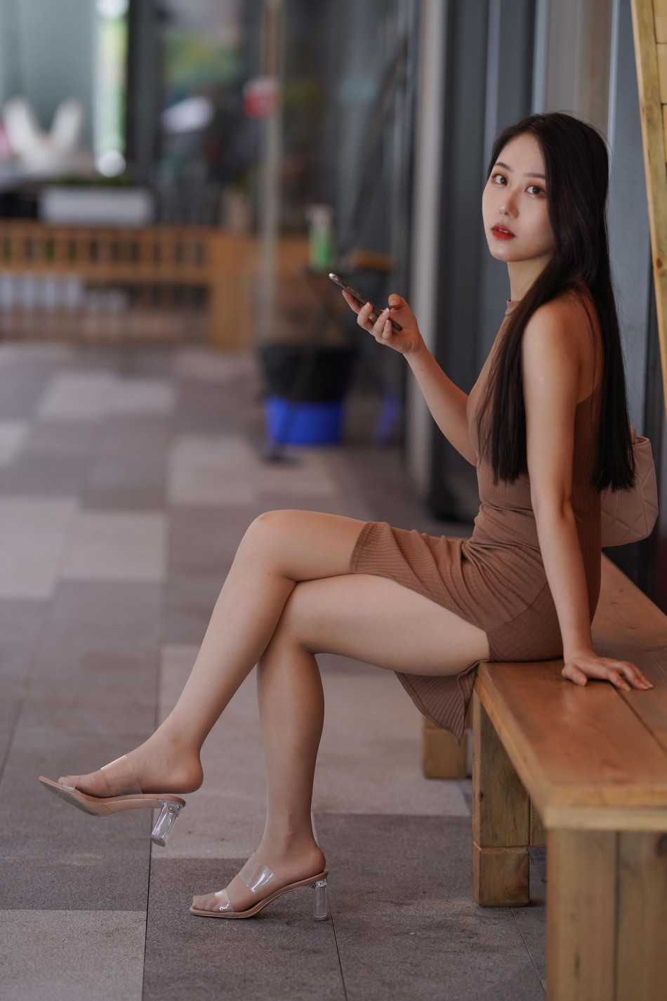 图片[5]-超有女人味的姑娘短裙逛街【400P】00049-小李街拍