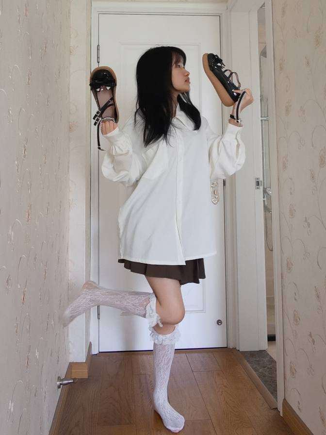 图片[3]-百褶裙可爱又大方的小姑娘【122P】20002-小李街拍