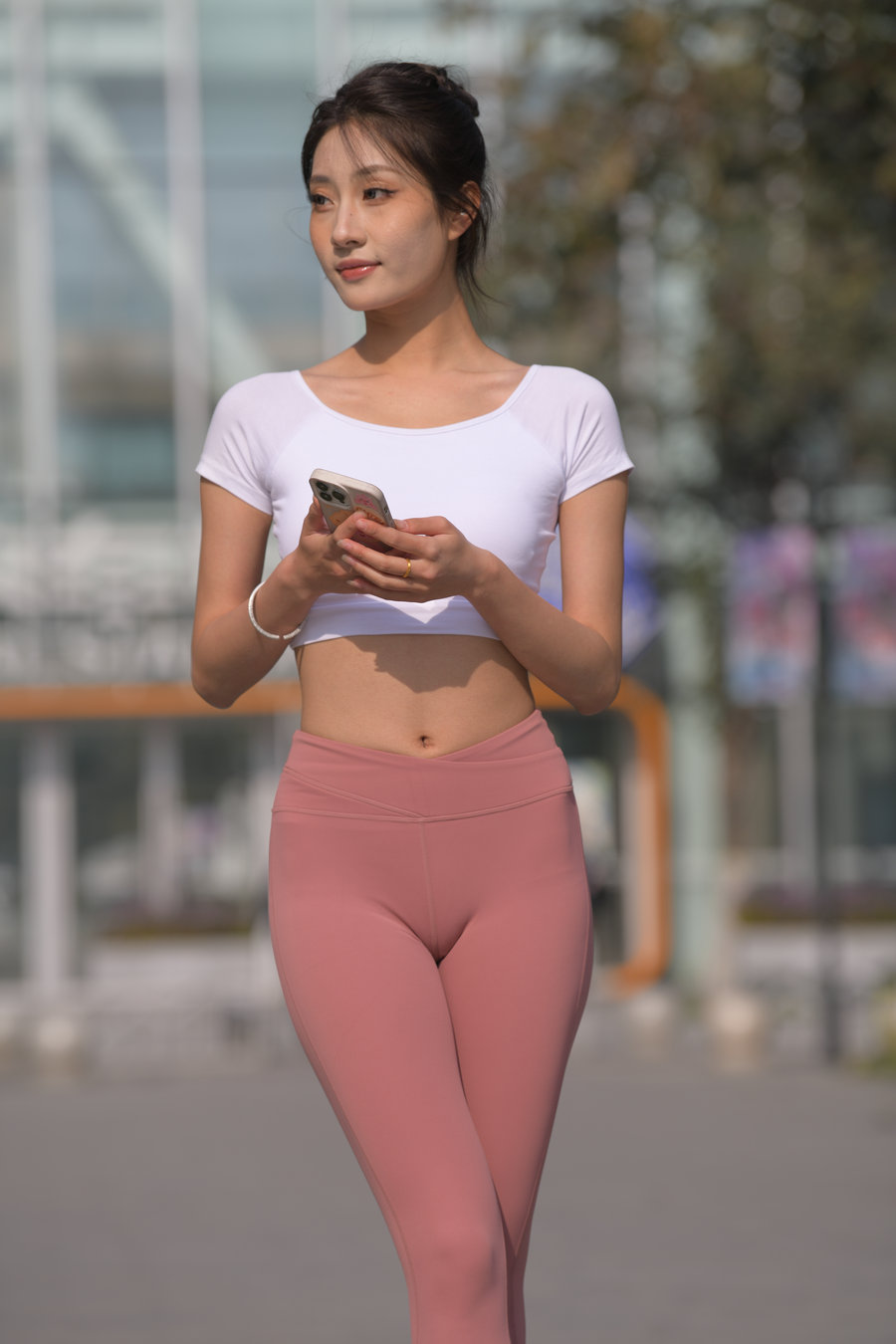 图片[1]-粉红色瑜伽裤女孩J4915 583P1V-26.4GB-小李街拍