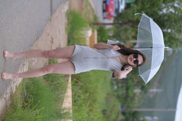 在海边开跑车的连衣短裤女孩【390P】00030-小李街拍