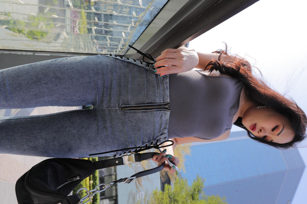 图片[3]-漂亮的紧身牛仔裤长发女孩【474P】00059-小李街拍