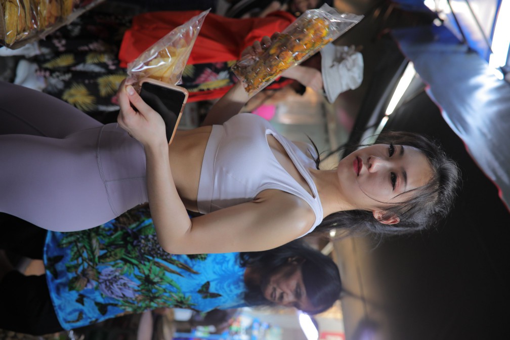 图片[6]-逛街的马尾辫瑜伽老师【556P】00016-小李街拍