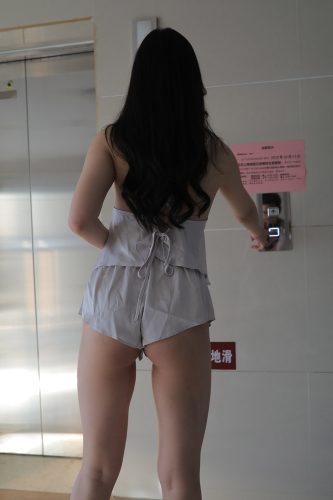 图片[4]-非常有女人味的热裤姑娘【228P】0007-小李街拍