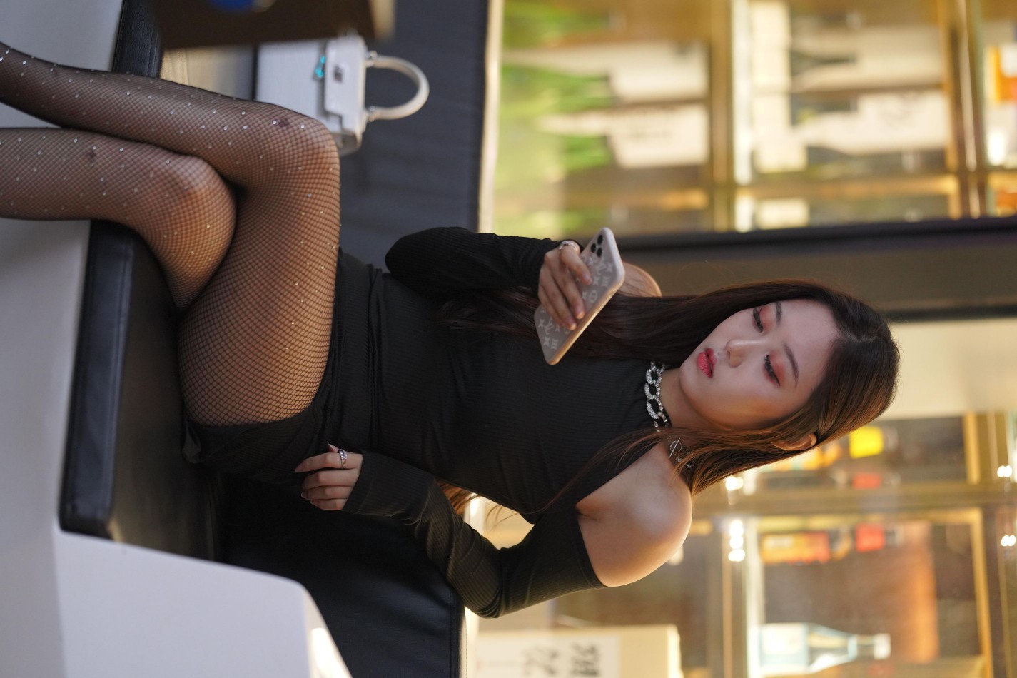 图片[5]-非常妩媚的网格丝袜女孩【186P】00037-小李街拍