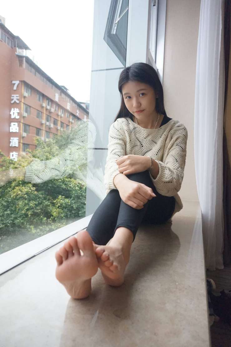 图片[3]-眼神很清澈的赤脚女孩【59P】20020-小李街拍