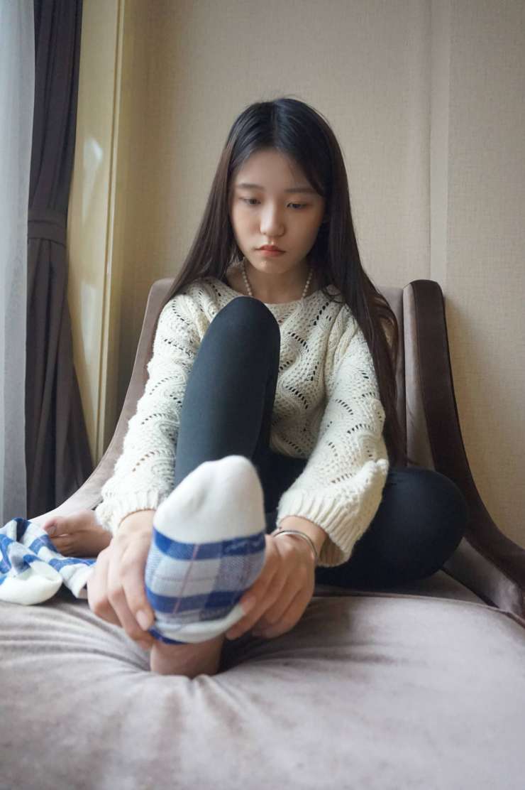 图片[5]-眼神很清澈的赤脚女孩【59P】20020-小李街拍