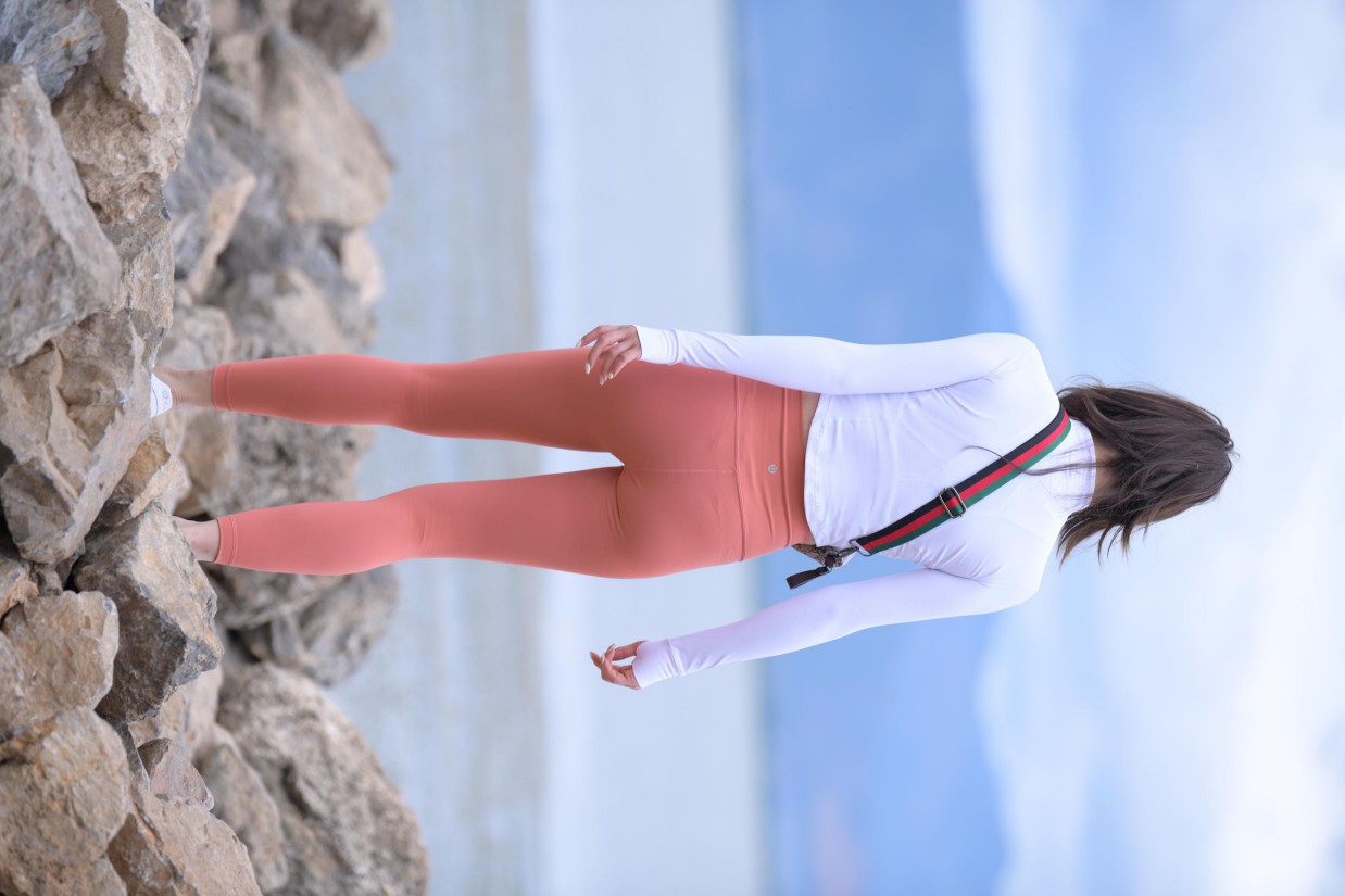 图片[6]-橙色瑜伽裤的高马尾姑娘【615P】00051-小李街拍