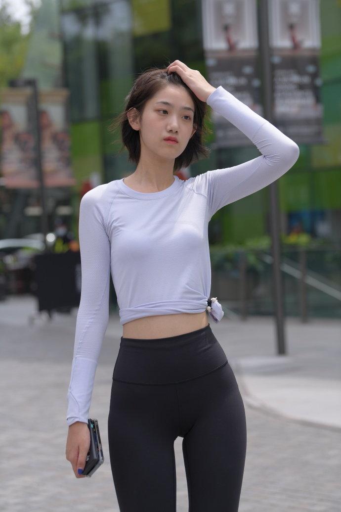 图片[3]-短发长腿的女生J2791 292P-5.71GB-小李街拍