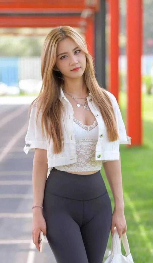 图片[3]-眼神里都是温柔的瑜伽裤女孩J2811 601P-13.3GB-小李街拍