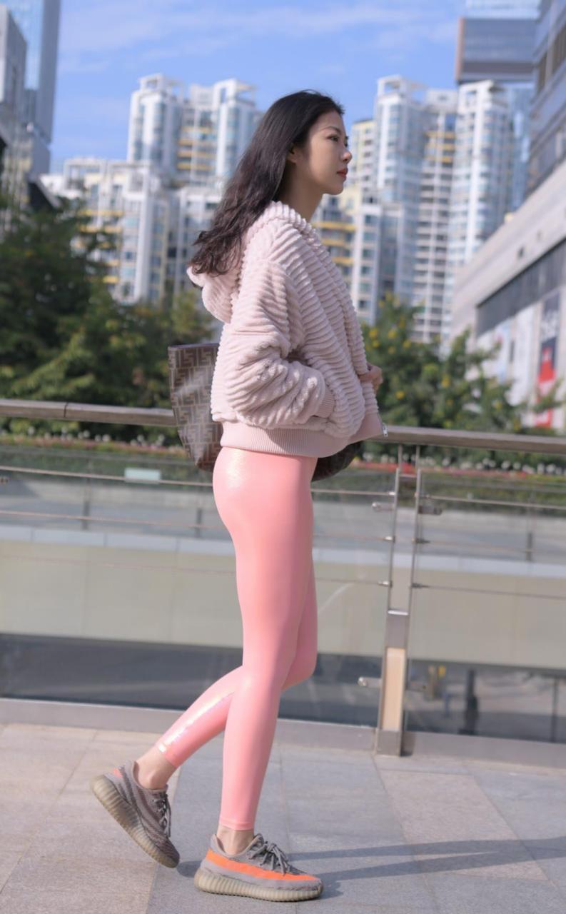 图片[3]-粉红色紧身裤的女孩 J1482 365P2V-18.1GB-小李街拍