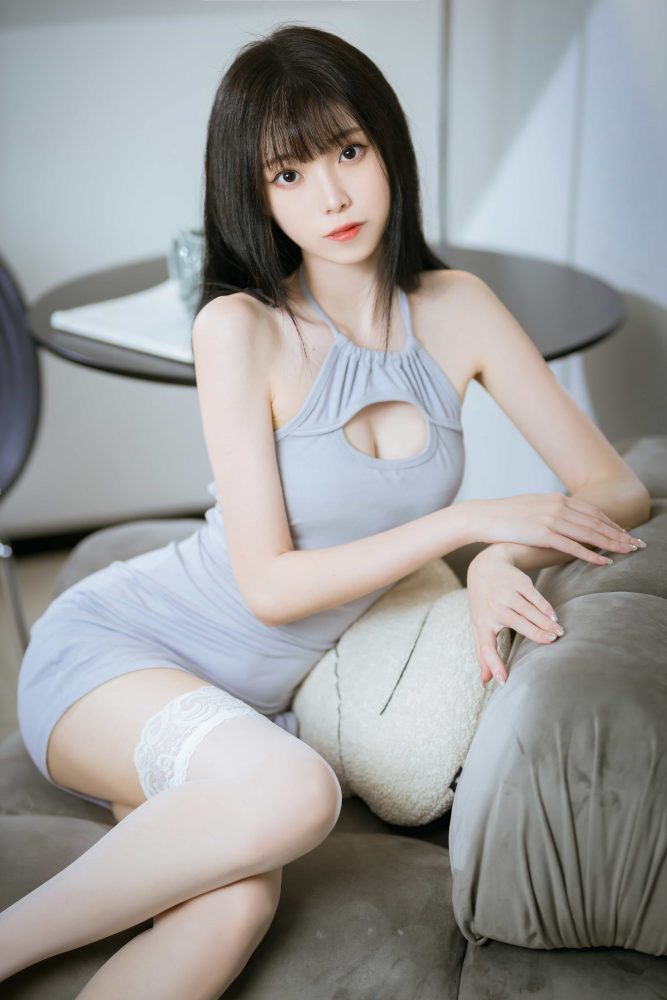 P2002 白丝蓝裙的姑娘 【34P】-小李街拍