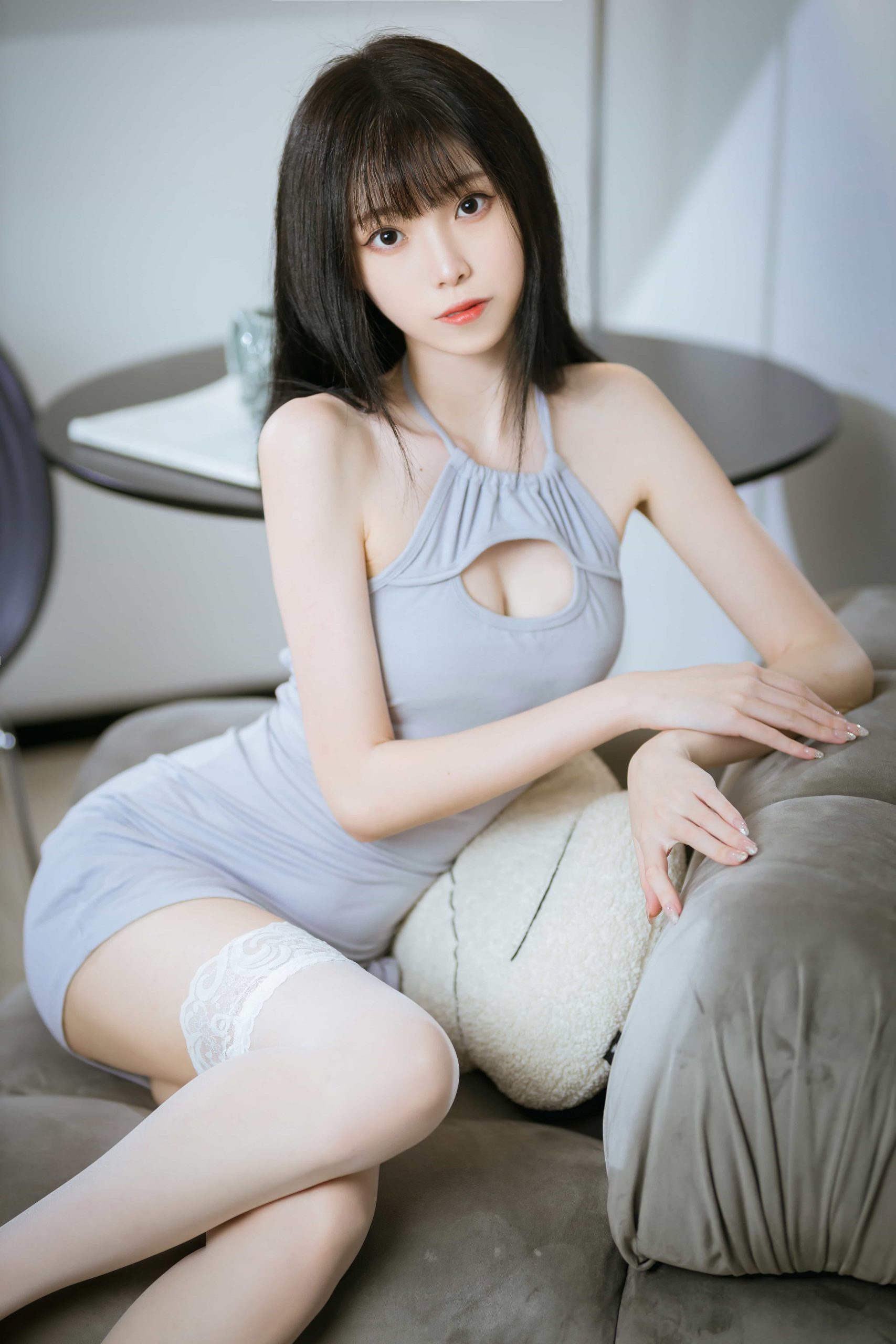 图片[1]-P2002 白丝蓝裙的姑娘 【34P】-小李街拍