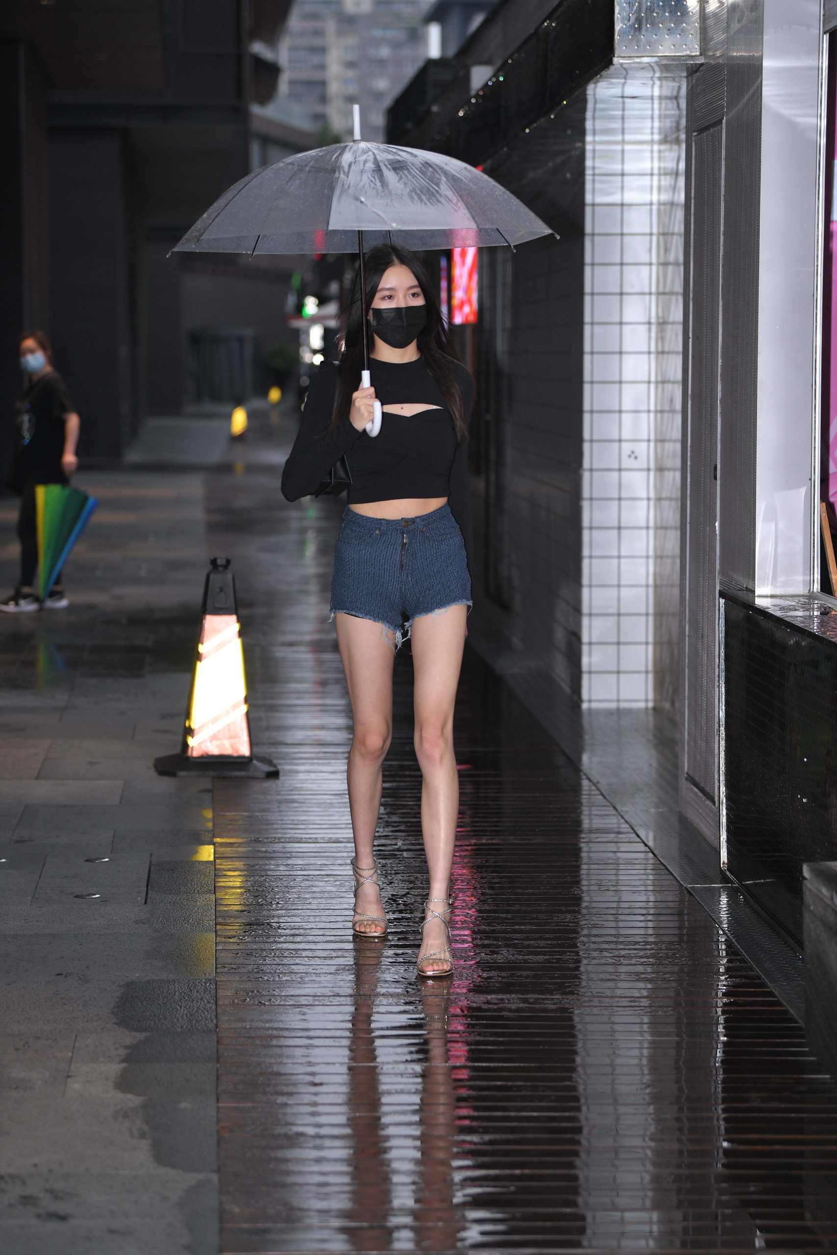 图片[3]-P3006 夜拍打着伞的小姐姐 【329P】-小李街拍