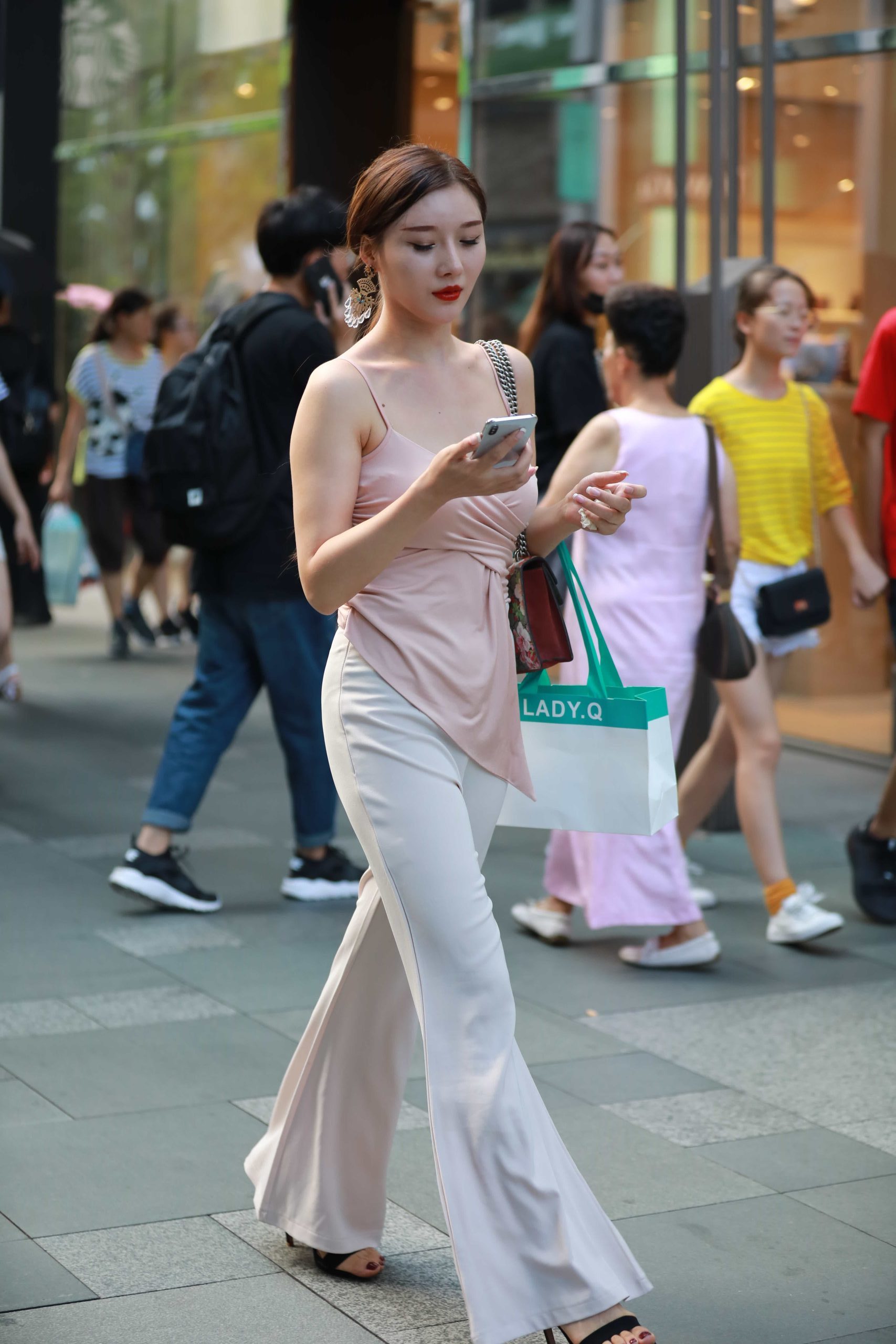 图片[2]-P0065 知性白色西裤 【102P】-小李街拍