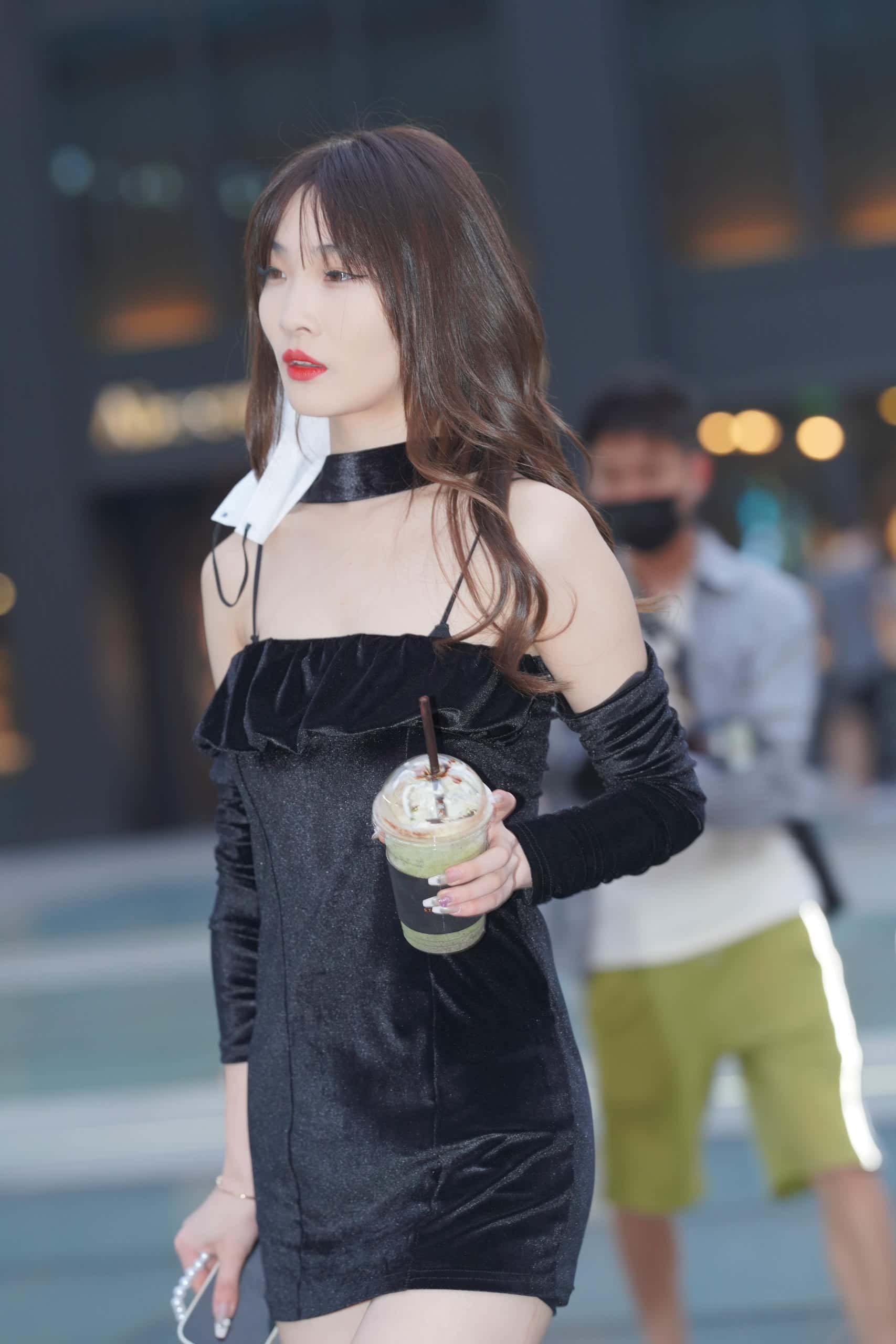 图片[1]-P4019 大长腿闺蜜 【216P】-小李街拍