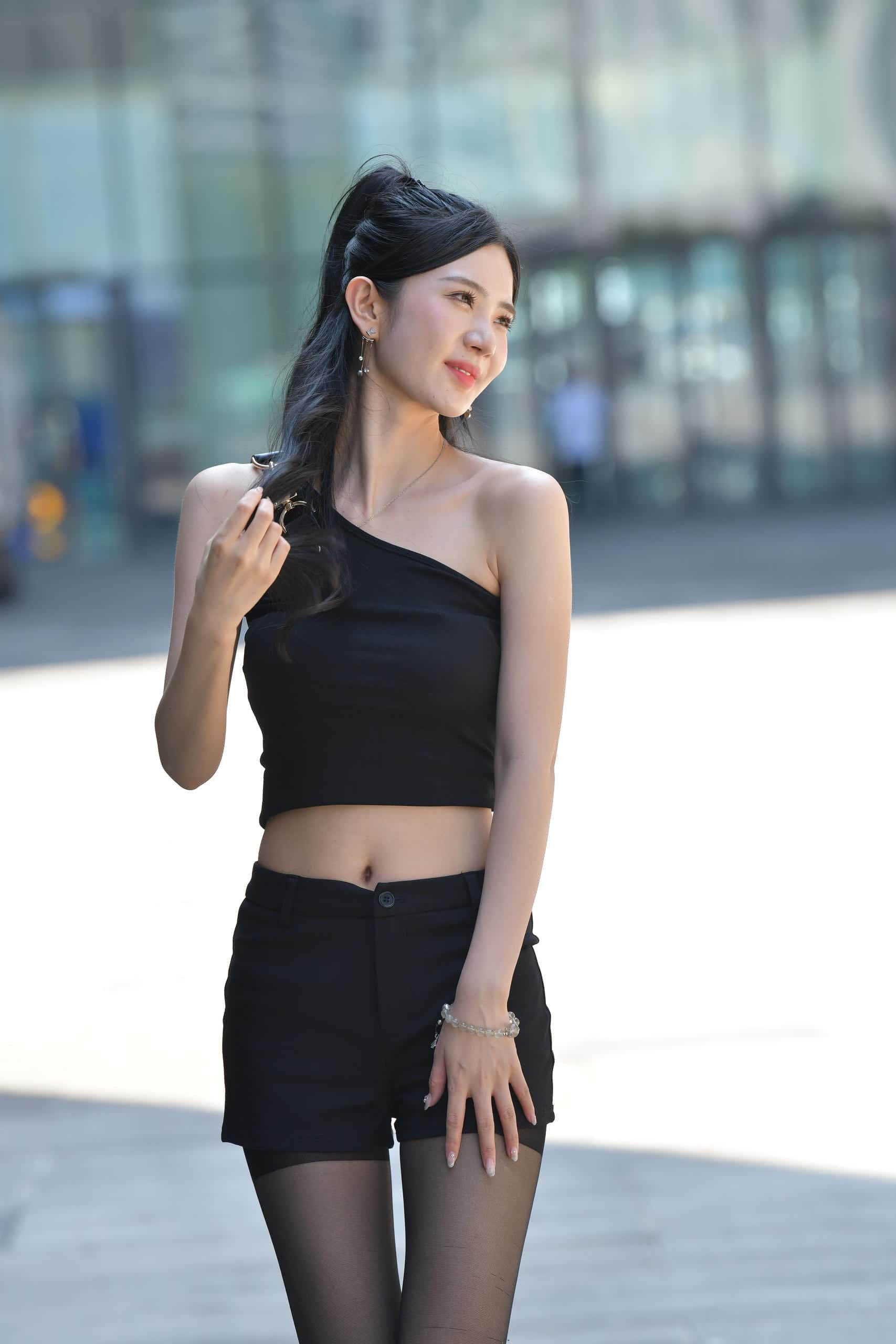 图片[2]-P3067-No.7596 迷人黑色短裤 【117P】-小李街拍