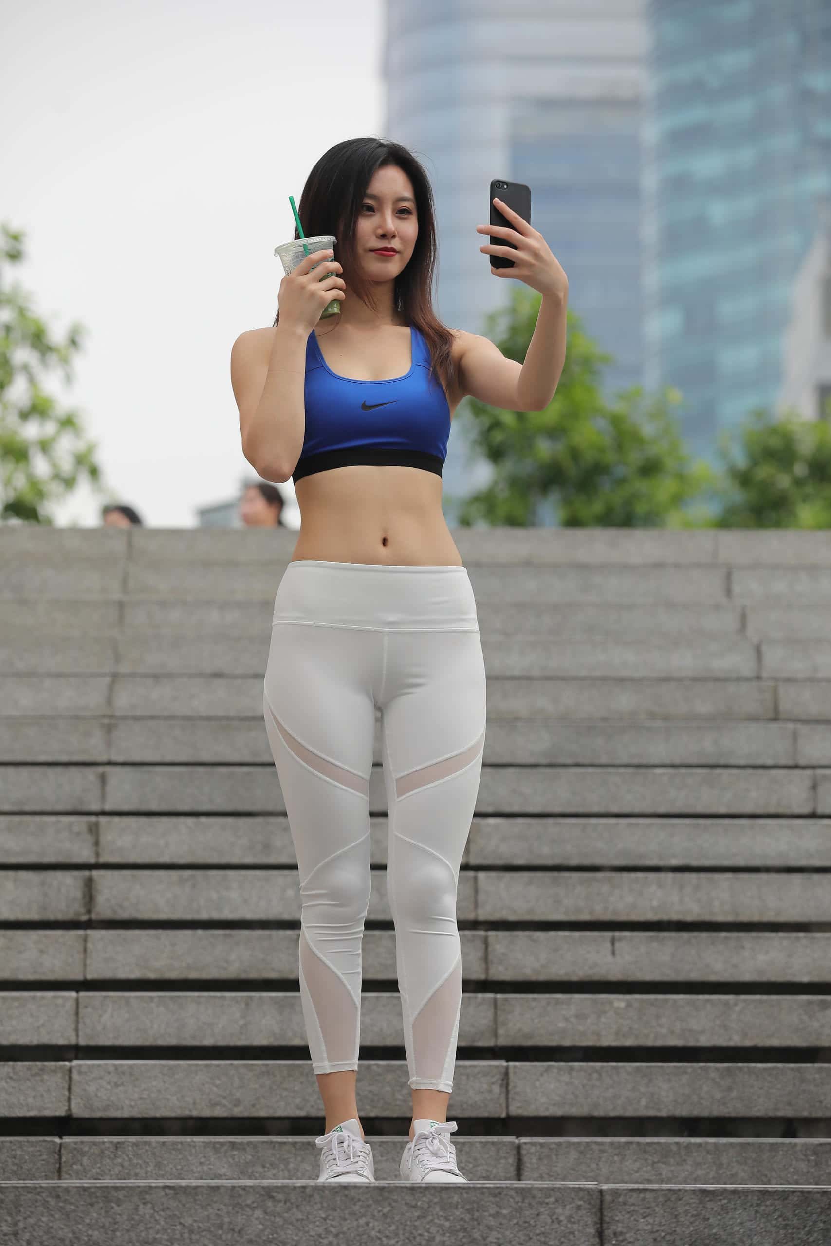 图片[3]-P0118 白色紧身瑜伽裤美女【590P】-街头图